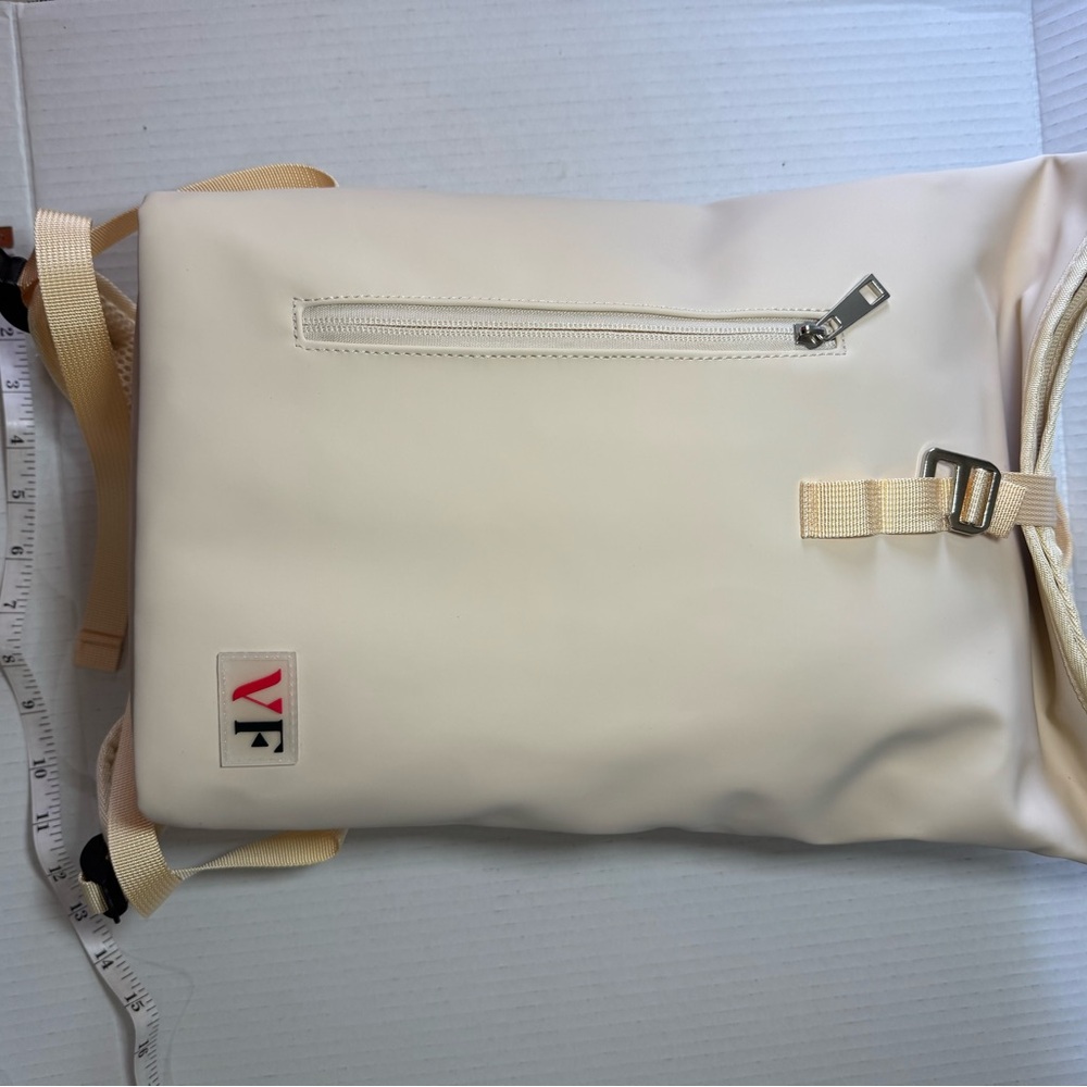 Cream Backpack Cooler Set‎ - Picture 10 of 10